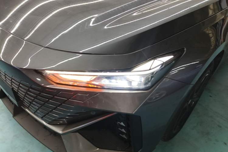 Used CHANGAN UNI-V iDD 2023 ZhiDian iDD 1.5T 113km Smart & Fun Version Left Front Headlight