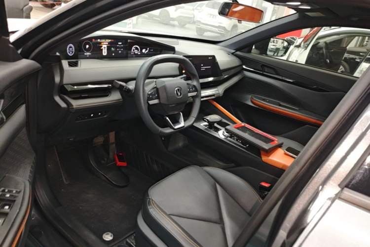 Used CHANGAN UNI-V iDD 2023 ZhiDian iDD 1.5T 113km Smart & Fun Version Left Front Seat