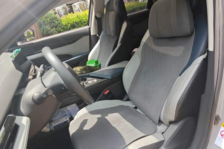 Used CHANGAN UNI-V iDD 2023 ZhiDian iDD 1.5T 113km ZhiKu Model Left Front Seat