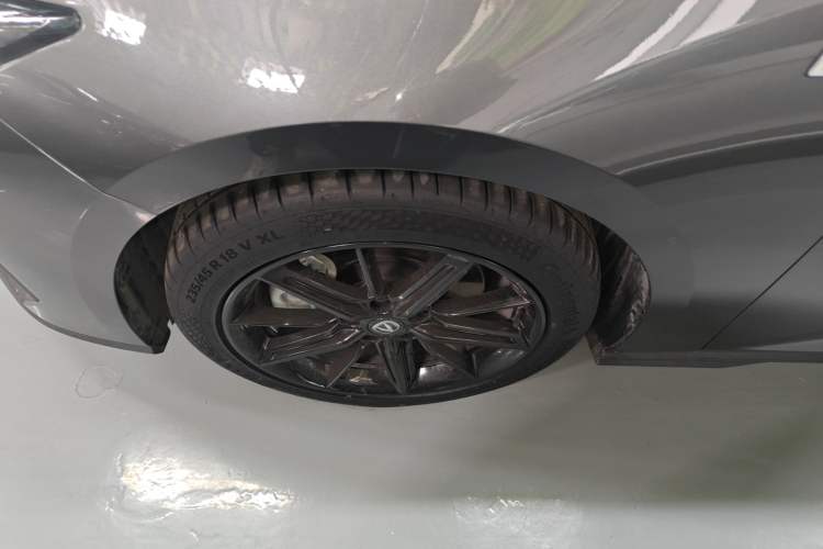 Used CHANGAN UNI-V iDD 2023 Zhidian iDD 1.5T 113km Smart & Fun Version (Rapid Edition) Left Front Wheel Hub