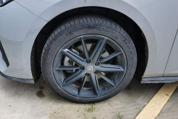 Used CHANGAN UNI-V iDD 2023 ZhiDian iDD 1.5T 113km ZhiKu Model Left Front Wheel Hub