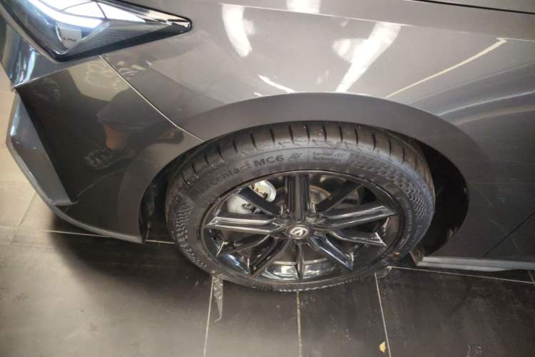 Used CHANGAN UNI-V iDD 2023 Zhidian iDD 1.5T 113km Smart & Fun Version (Rapid Edition) Left Front Wheel Hub