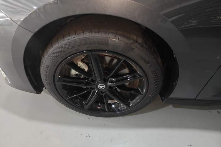 Used CHANGAN UNI-V iDD 2023 Zhidian iDD 1.5T 113km Smart & Fun Version (Rapid Edition) Left Front Wheel Hub