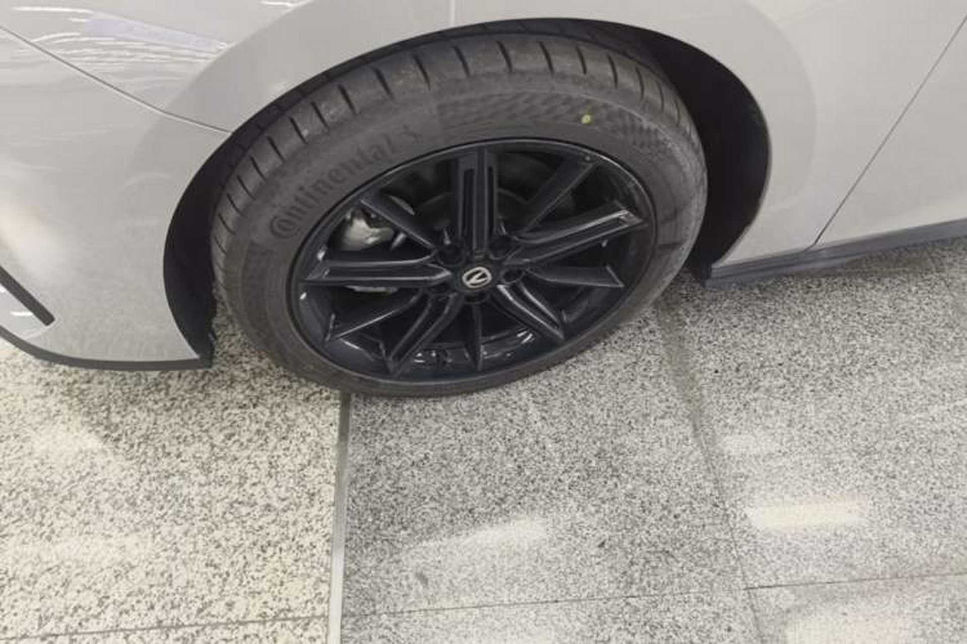 Used CHANGAN UNI-V iDD 2023 Zhidian iDD 1.5T 113km Smart & Fun Version (Rapid Edition) Left Front Wheel Hub