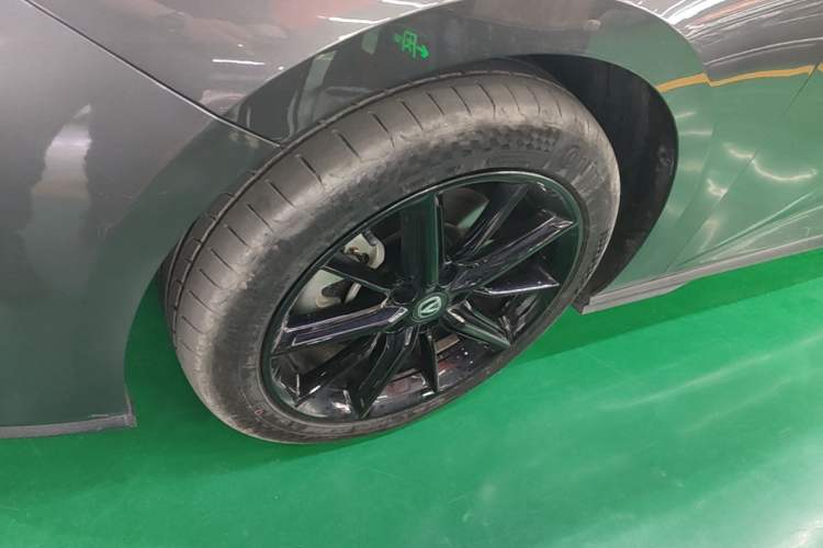 Used CHANGAN UNI-V iDD 2023 Zhidian iDD 1.5T 113km Smart & Fun Version (Rapid Edition) Left Front Wheel Hub