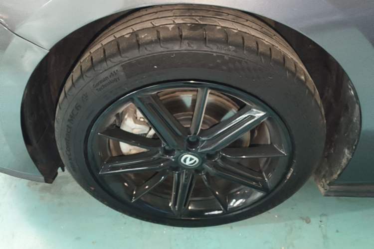 Used CHANGAN UNI-V iDD 2023 ZhiDian iDD 1.5T 113km Smart & Fun Version Left Front Wheel Hub