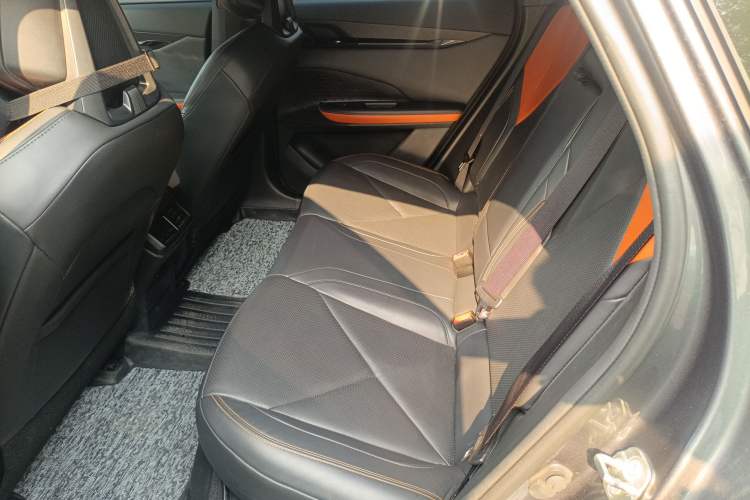 Used CHANGAN UNI-V iDD 2023 ZhiDian iDD 1.5T 113km ZhiKu Model Left Rear Seat