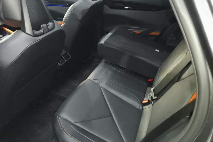 Used CHANGAN UNI-V iDD 2023 ZhiDian iDD 1.5T 113km ZhiKu Model Left Rear Seat
