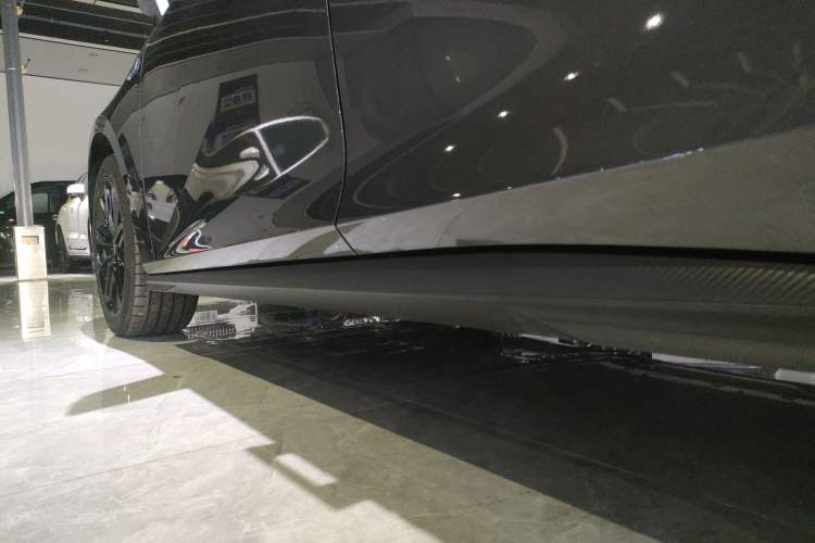 Used CHANGAN UNI-V iDD 2023 ZhiDian iDD 1.5T 113km Smart & Fun Version Left Side Sill