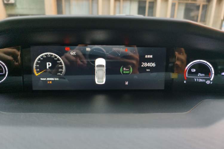 Used CHANGAN UNI-V iDD 2023 ZhiDian iDD 1.5T 113km ZhiKu Model Odometer Close Up