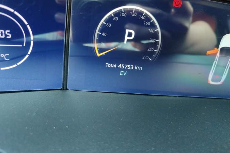 Used CHANGAN UNI-V iDD 2023 ZhiDian iDD 1.5T 113km Smart & Fun Version Odometer Close Up