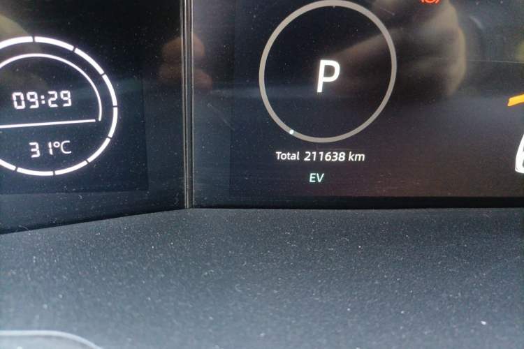 Used CHANGAN UNI-V iDD 2023 ZhiDian iDD 1.5T 113km Smart & Fun Version Odometer Close Up