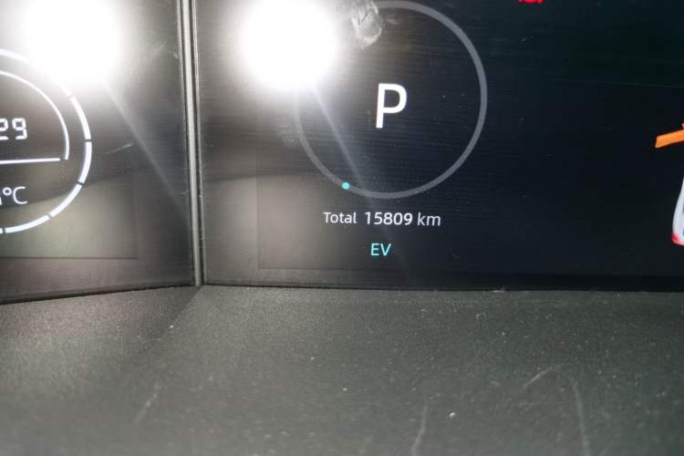 Used CHANGAN UNI-V iDD 2023 Zhidian iDD 1.5T 113km Smart & Fun Version (Rapid Edition) Odometer Close Up