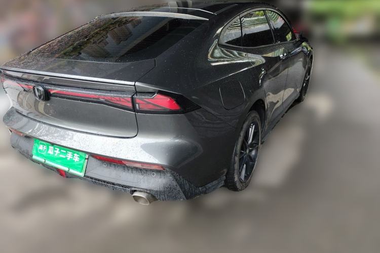 Used CHANGAN UNI-V iDD 2023 ZhiDian iDD 1.5T 113km ZhiKu Model Rear Right 45 Deg