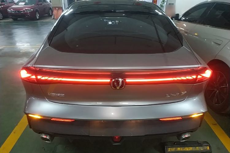 Used CHANGAN UNI-V iDD 2023 ZhiDian iDD 1.5T 113km ZhiKu Model Rear