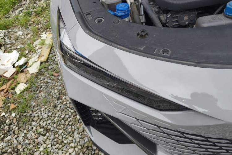 Used CHANGAN UNI-V iDD 2023 ZhiDian iDD 1.5T 113km Smart & Fun Version Right Front Headlight