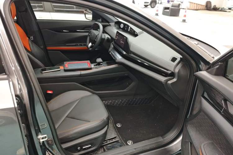 Used CHANGAN UNI-V iDD 2023 ZhiDian iDD 1.5T 113km Smart & Fun Version Right Front Seat