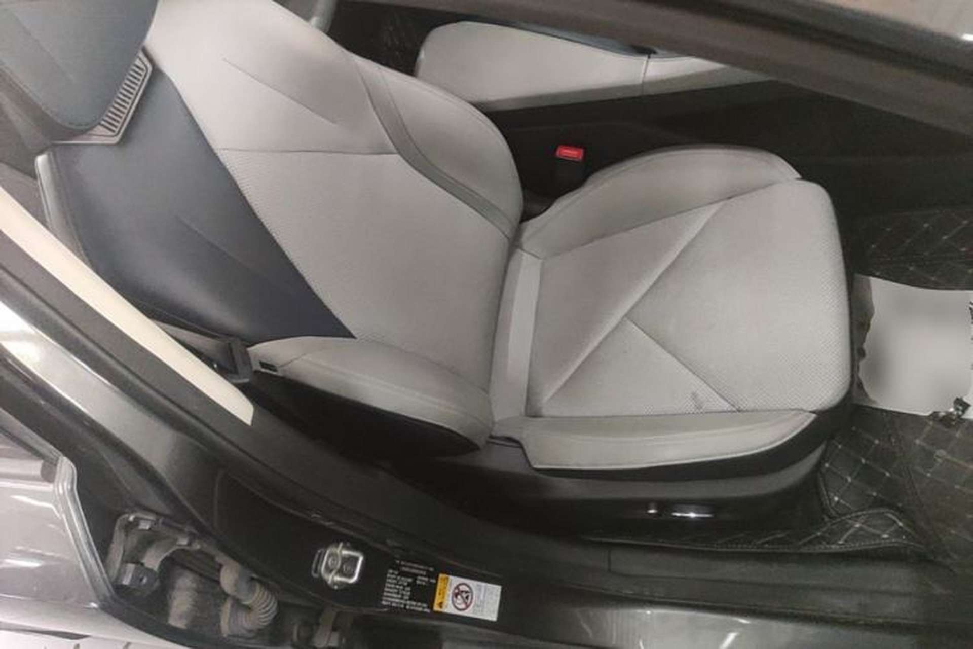 Used CHANGAN UNI-V iDD 2023 ZhiDian iDD 1.5T 113km ZhiKu Model Right Front Seat