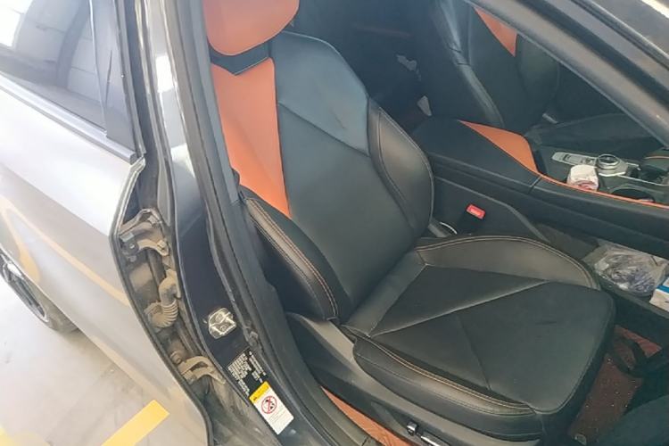 Used CHANGAN UNI-V iDD 2023 ZhiDian iDD 1.5T 113km ZhiKu Model Right Front Seat