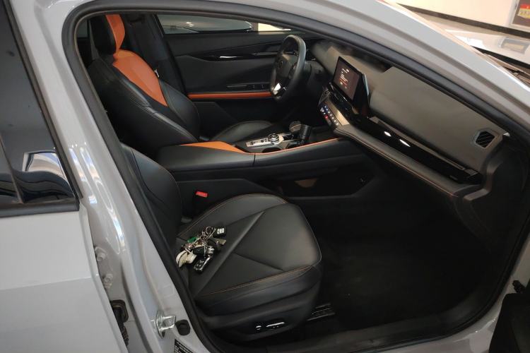 Used CHANGAN UNI-V iDD 2023 Zhidian iDD 1.5T 113km Smart & Fun Version (Rapid Edition) Right Front Seat