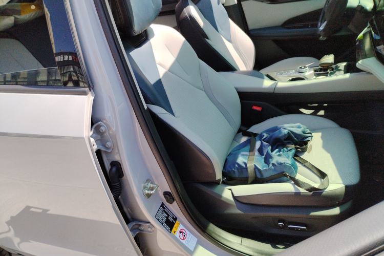 Used CHANGAN UNI-V iDD 2023 ZhiDian iDD 1.5T 113km Smart & Fun Version Right Front Seat