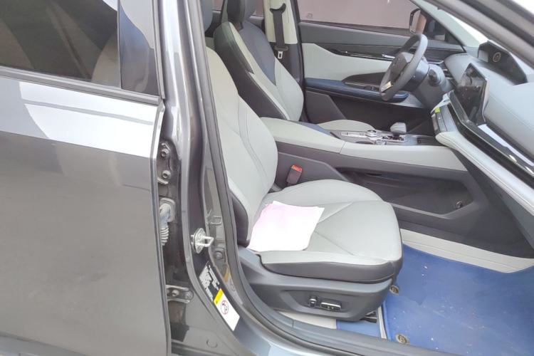 Used CHANGAN UNI-V iDD 2023 ZhiDian iDD 1.5T 113km Smart & Fun Version Right Front Seat