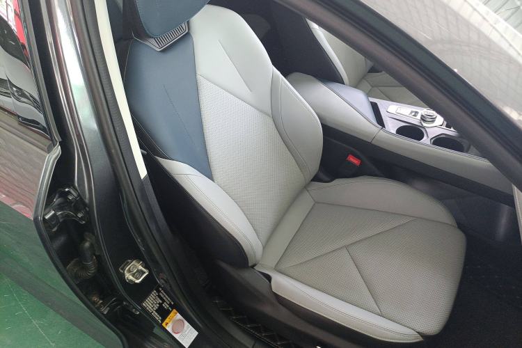 Used CHANGAN UNI-V iDD 2023 ZhiDian iDD 1.5T 113km ZhiKu Model Right Front Seat