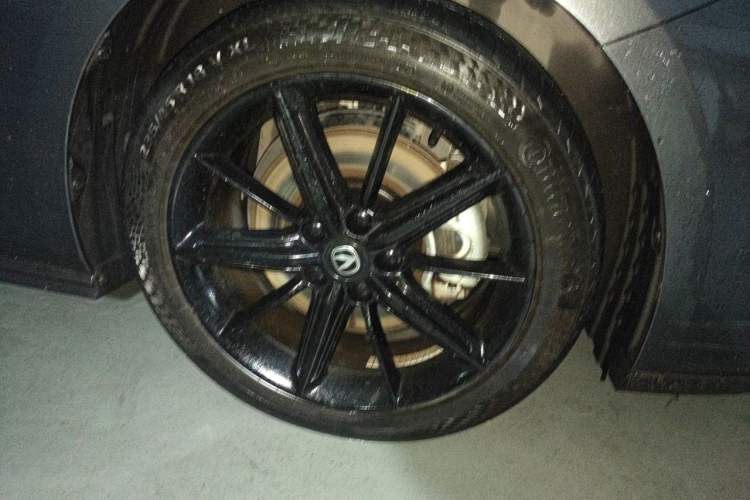 Used CHANGAN UNI-V iDD 2023 ZhiDian iDD 1.5T 113km ZhiKu Model Right Front Wheel Hub