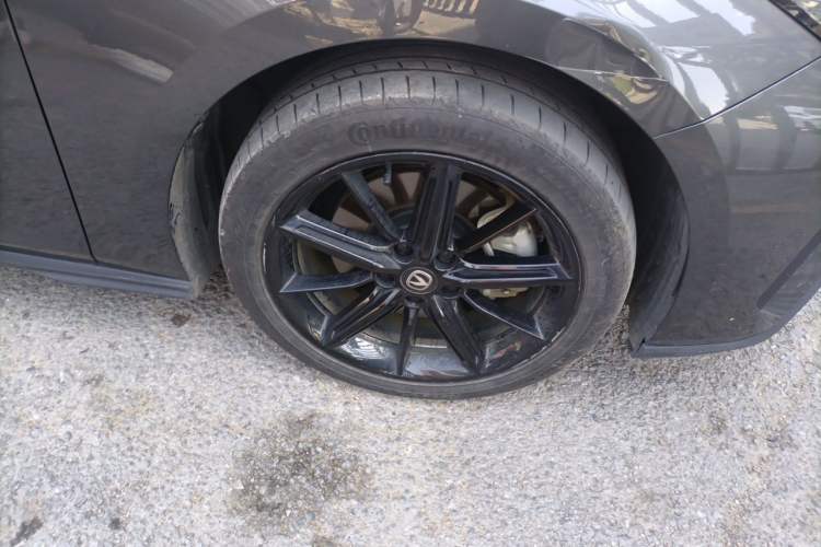 Used CHANGAN UNI-V iDD 2023 ZhiDian iDD 1.5T 113km Smart & Fun Version Right Front Wheel Hub