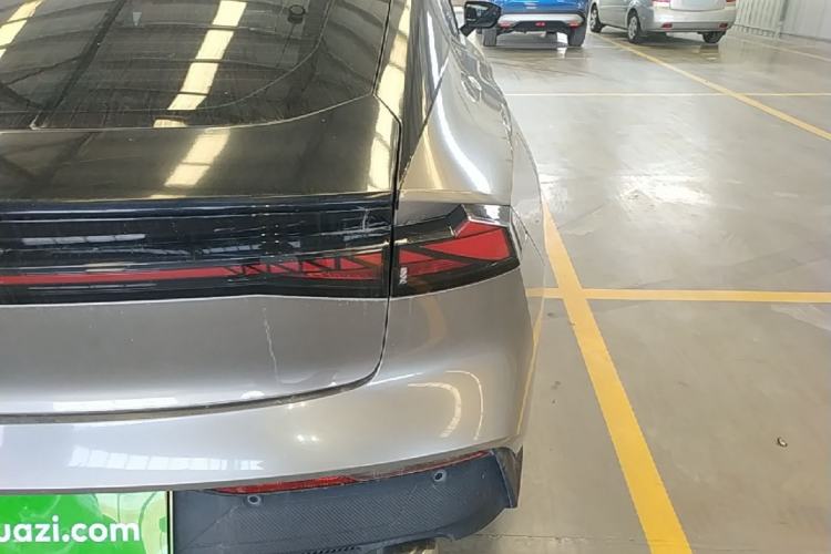 Used CHANGAN UNI-V iDD 2023 ZhiDian iDD 1.5T 113km ZhiKu Model Right Rear Taillight
