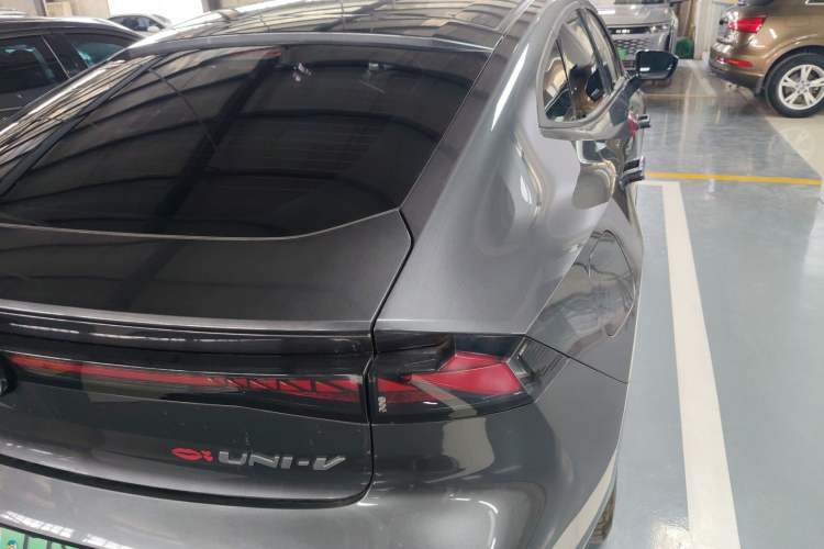 Used CHANGAN UNI-V iDD 2023 Zhidian iDD 1.5T 113km Smart & Fun Version (Rapid Edition) Right Rear Taillight