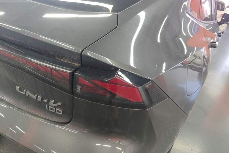 Used CHANGAN UNI-V iDD 2023 ZhiDian iDD 1.5T 113km Smart & Fun Version Right Rear Taillight