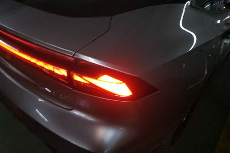 Used CHANGAN UNI-V iDD 2023 ZhiDian iDD 1.5T 113km ZhiKu Model Right Rear Taillight
