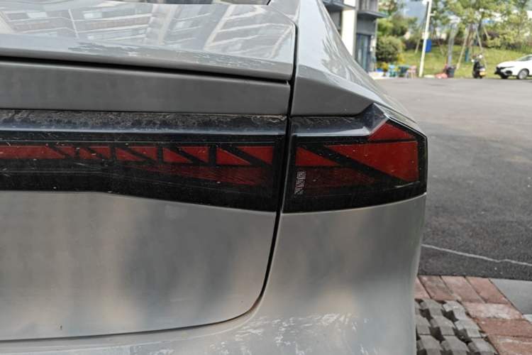 Used CHANGAN UNI-V iDD 2023 ZhiDian iDD 1.5T 113km Smart & Fun Version Right Rear Taillight