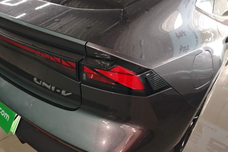 Used CHANGAN UNI-V iDD 2023 ZhiDian iDD 1.5T 113km Smart & Fun Version Right Rear Taillight