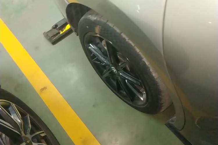 Used CHANGAN UNI-V iDD 2023 ZhiDian iDD 1.5T 113km ZhiKu Model Right Rear Wheel Hub