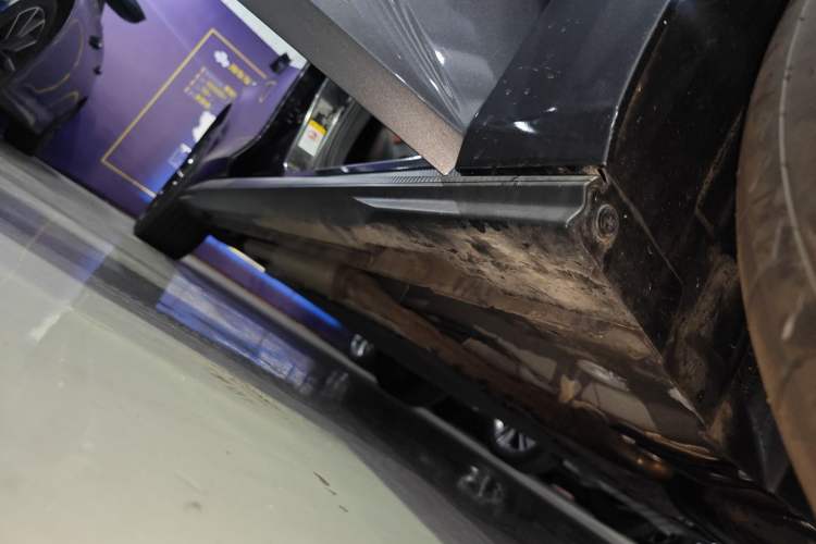 Used CHANGAN UNI-V iDD 2023 Zhidian iDD 1.5T 113km Smart & Fun Version (Rapid Edition) Right Side Sill