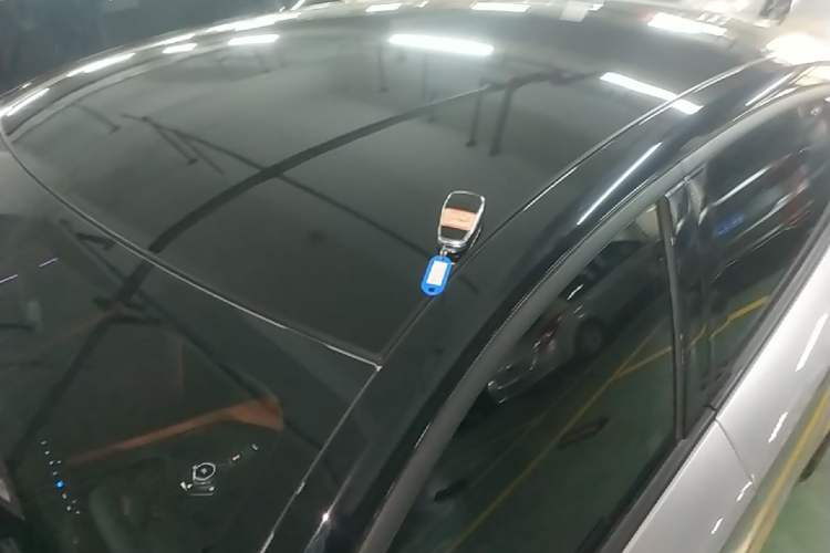 Used CHANGAN UNI-V iDD 2023 ZhiDian iDD 1.5T 113km ZhiKu Model Roof