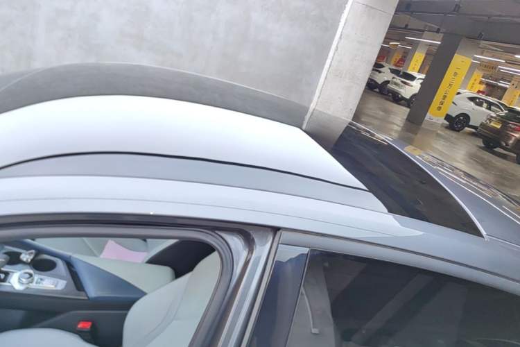 Used CHANGAN UNI-V iDD 2023 ZhiDian iDD 1.5T 113km Smart & Fun Version Roof