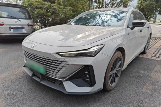 Used CHANGAN UNI-V iDD 2023 ZhiDian iDD 1.5T 113km Smart & Fun Version