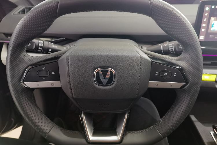 Used CHANGAN UNI-V iDD 2023 ZhiDian iDD 1.5T 113km ZhiKu Model Steering Wheel