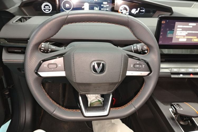 Used CHANGAN UNI-V iDD 2023 ZhiDian iDD 1.5T 113km Smart & Fun Version Steering Wheel