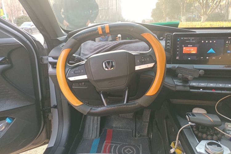 Used CHANGAN UNI-V iDD 2023 ZhiDian iDD 1.5T 113km Smart & Fun Version Steering Wheel