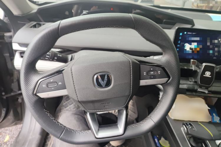 Used CHANGAN UNI-V iDD 2023 ZhiDian iDD 1.5T 113km Smart & Fun Version Steering Wheel
