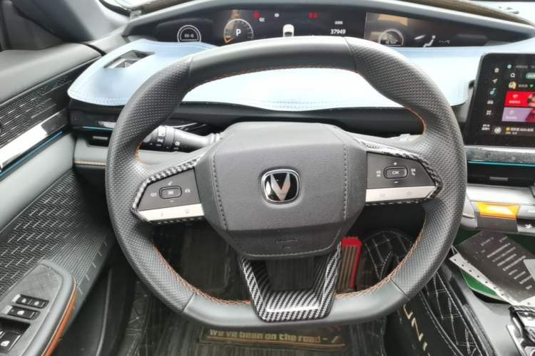 Used CHANGAN UNI-V iDD 2023 ZhiDian iDD 1.5T 113km ZhiKu Model Steering Wheel
