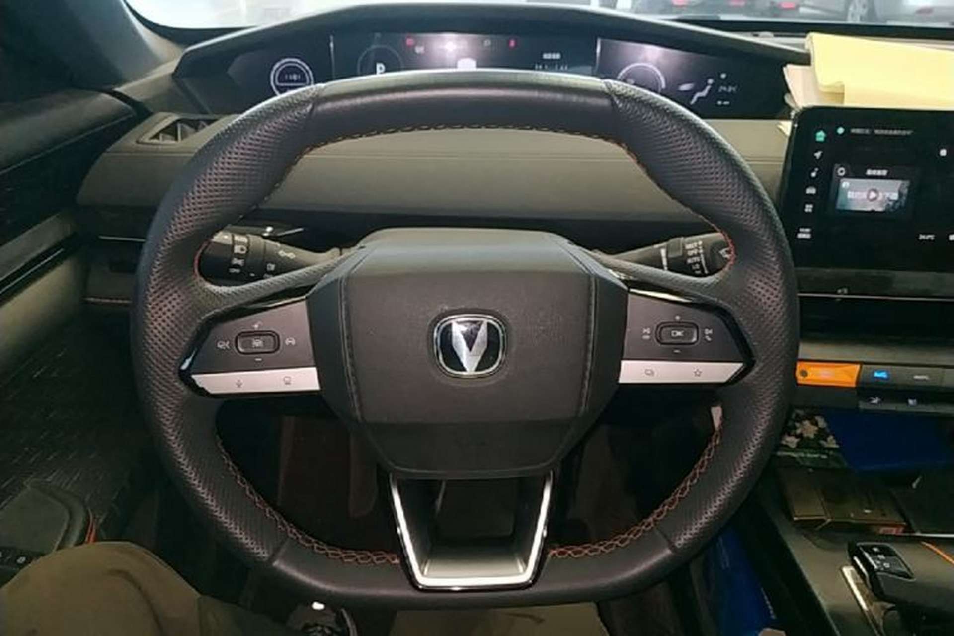 Used CHANGAN UNI-V iDD 2023 ZhiDian iDD 1.5T 113km ZhiKu Model Steering Wheel