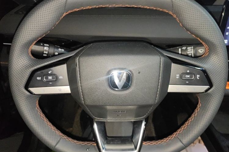 Used CHANGAN UNI-V iDD 2023 ZhiDian iDD 1.5T 113km ZhiKu Model Steering Wheel