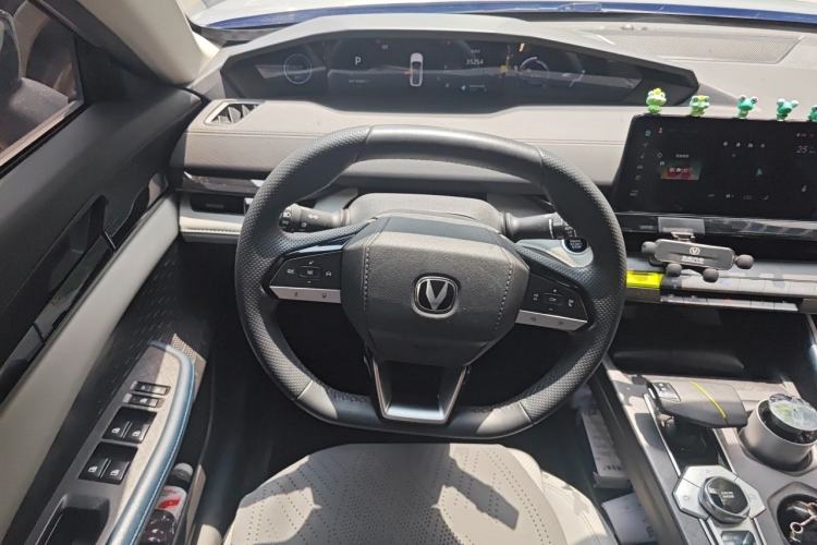 Used CHANGAN UNI-V iDD 2023 ZhiDian iDD 1.5T 113km ZhiKu Model Steering Wheel