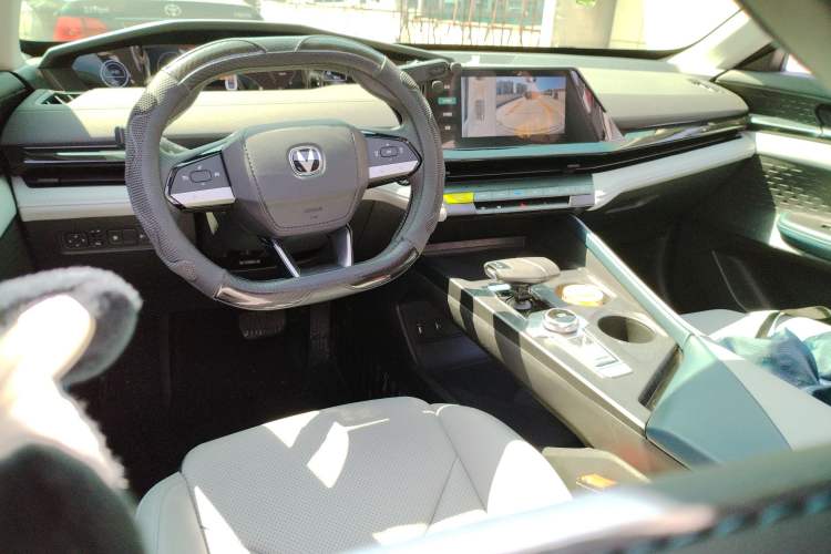 Used CHANGAN UNI-V iDD 2023 ZhiDian iDD 1.5T 113km Smart & Fun Version Steering Wheel