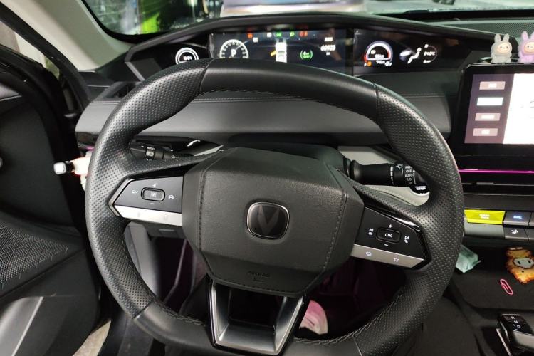 Used CHANGAN UNI-V iDD 2023 ZhiDian iDD 1.5T 113km ZhiKu Model Steering Wheel